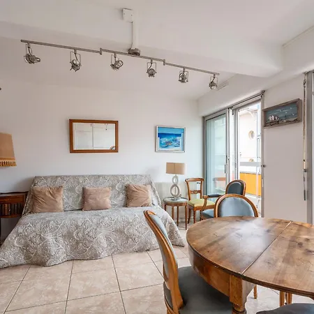 Coeur D'arcachon, T2 Avec Balcon, Parking, Proche Et Commerces - Fr-1-319-33 Apartment *