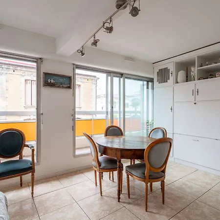 Apartment Coeur D'arcachon, T2 Avec Balcon, Parking, Proche Et Commerces - Fr-1-319-33 Arcachon